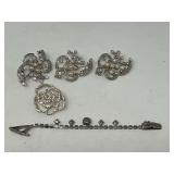 Beautiful vintage brooches and sweater clip, see pictures for details.