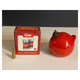 LR… Coca-Cola salt and pepper shakers, also includes a red glazed chicken figurine, see pictures for details.