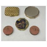 Ladies vintage compacts, five pieces total, see pictures for details.