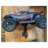 Radio car, with controller and mount, see pictures for details.