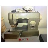 DEN…Singer heavy duty sewing machine, working condition unknown, see pictures for details.