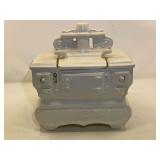 KIT… Vintage McCoy pottery “cookstove” cookie jar, the lid was broken but repaired, see pictures for details.