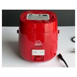 Perfect Cooker, compact rice cooker, powers up, see pictures for details.