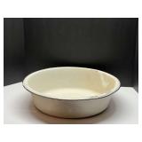 DEN…Vintage enamelware wash basin, see pictures for details.