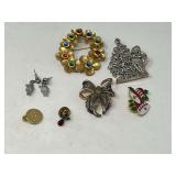 Ladies fashion estate vintage brooches, Christmas themed brooches, and more. See pictures for details.