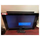 DEN… Panasonic television with mounting bracket, also comes with the remote, does work, see pictures for details.