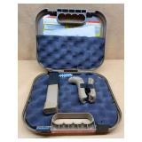 GLOCK CASE WITH  9MM MAG & GRIPS