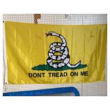 DONT TREAD ON ME FLAG