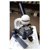 AmScope M150C Student Microscope