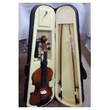 Cecilio 4/4 Violin with Case and Accessories