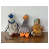 3 TY BEANIE BABIES (1999 HANK, 1998 BEAK, 2000 BUZZY)