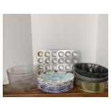 BAKING LOT TO INCLUDE 9 MELAMINE DISHES, PLATTER, MINI MUFFIN PAN & MORE