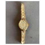 VINTAGE LADIES WALTHAM GOLD TONE PETITE WATCH - CHECKOUT