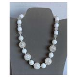 VINTAGE WHITE & CLEAR CRACKLE LUCITE BEADED NECKLACE 17" LONG - CHECKOUT