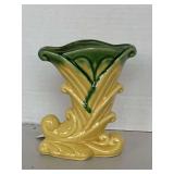 VINTAGE SHAWNEE POTTERY STANDING CORNUCOPIA VASE 5" TALL
