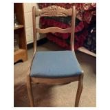 VINTAGE UPHOLSTERED SIDE CHAIR W/ CARVINGS