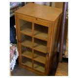 LIGHTWEIGHT WOOD DISPLAY CABINET W/ 4 SHELVES & GLASS PANEL DOOR 16" WIDE X 12" DEEP X 30" TALL