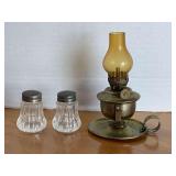 ANTIQUE MINI AMBER LAMP 4 1/2" TALL LANTERN & PAIR MINI SALT/PEPPER SHAKERS