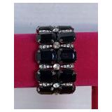 WIDE BLACK GLASS & RHINESTONE STRETCH BANGLE - CHECKOUT