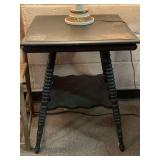 ANTIQUE 2 TIER SQUARE TOP TABLE W/ BOBBIN LEGS 22" SQUARE X 28 1/2" TALL