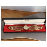 VINTAGE FUTURA BEAUTIFUL GOLD TONE MESH SNAP ON WATCH W/ FAUX DIAMONDS IN ORIGINAL BOX - CHECKOUT