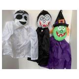 4 HALLOWEEN WINDSOCKS