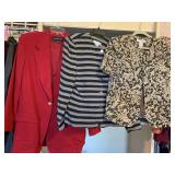 LADIES CLOTHING LOT - 1 PANTS, 3 JACKETS, 2 PIECE PANTS OUTFIT