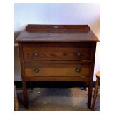 VINTAGE OAK 2 DRAWER SMALL DRESSER/SIDEBOARD 30" LONG X 17 1/2" DEEP X 30 1/2" TALL