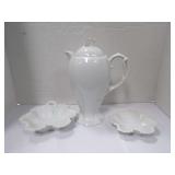 WHITE TEAPOT WITH TWO WHITE BOWLS FROM JAPAN