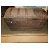 ANTIQUE TRUNK