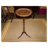 ANTIQUE PEDESTAL SIDE TABLE