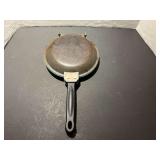 DR… Double sided omelette pan, see pictures for details.