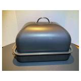 DR… Farberware roaster, see pictures for details.