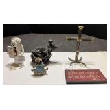 Assorted home decor, five pieces, see pictures for details.