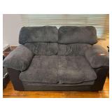 Plush, pillow back loveseat, matches lot 1001, see pictures for details.