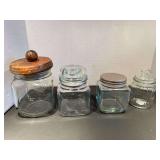 DR… Canisters/storage jars, four pieces, see pictures for details.