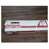 PROFESSIONAL QUALITY 18-IN SHOP BROOM BRUSH HEAD WITH ORIGINAL BOX