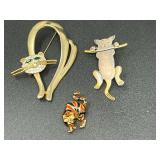 Whimsical cat brooches, three pieces, see pictures for details.