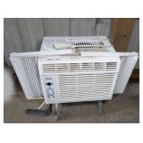 SARASOTA BREEZE 120 VOLT WINDOW UNIT AIR CONDITIONER