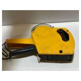 Manual label maker, see pictures for details.