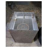 VINTAGE BOX STYLE OUTDOOR PROPANE POWERED COOKER