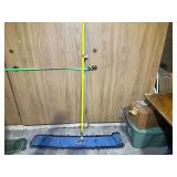 Industrial dust mop, see pictures for details.