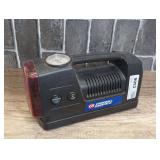CAMPBELL HAUSFELD 12 VOLT AIR COMPRESSOR WITH EMERGENCY LIGHT