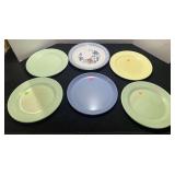 Dinner plates to include Arrowhead Ever Ware melamine, and one stoneware dinner plate, six pieces total, see pictures for details.