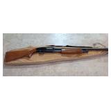 VINTAGE WESTERN AUTO REVELATION 310A 12 GAUGE PUMP ACTION SHOTGUN WITH VARIABLE CHOKE AND CASE