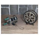 OLD JC HIGGINS 100 BAITCASTING REEL IN EXCELLENT CONDITION PLUS VINTAGE PFLUEGER SAL-TROUT SINGLE ACTION FLY REEL