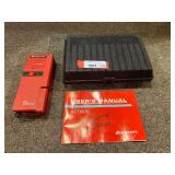 Snap-On halogen leak detector with storage case, working condition unknown, see pictures for details.