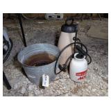 PAIR OF PUMP UP SPRAYERS AND GALVANIZED BUCKET