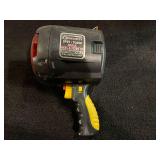 Brinkman Q beam spot/floodlight, rechargeable, no cord, working condition unknown, see pictures for details.