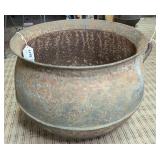 CAST IRON THREE-LEG KETTLE